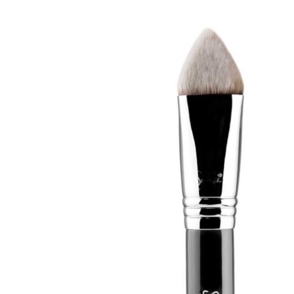 Sigma 4DHD Kabuki Brush; brand new in box